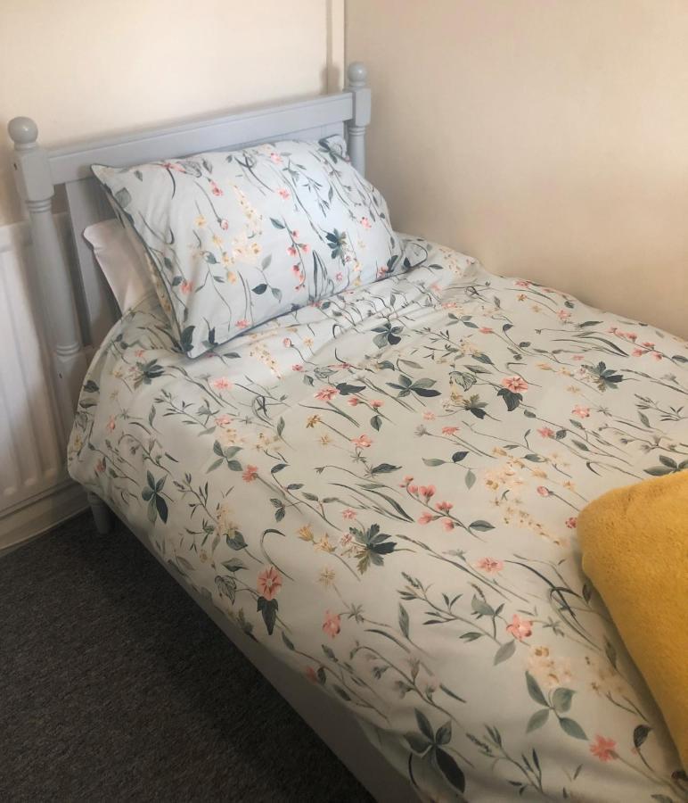 Little Park Holiday Homes Self Catering Cottages 1 & 2 Bedrooms Available Close To Tutbury Castle 外观 照片
