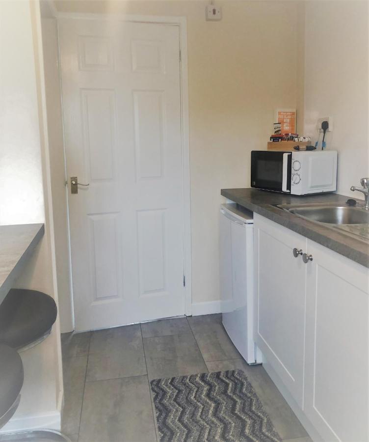 Little Park Holiday Homes Self Catering Cottages 1 & 2 Bedrooms Available Close To Tutbury Castle 外观 照片