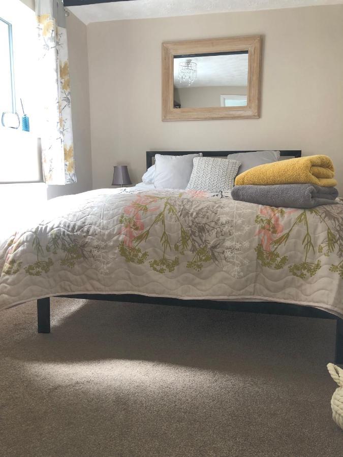 Little Park Holiday Homes Self Catering Cottages 1 & 2 Bedrooms Available Close To Tutbury Castle 外观 照片