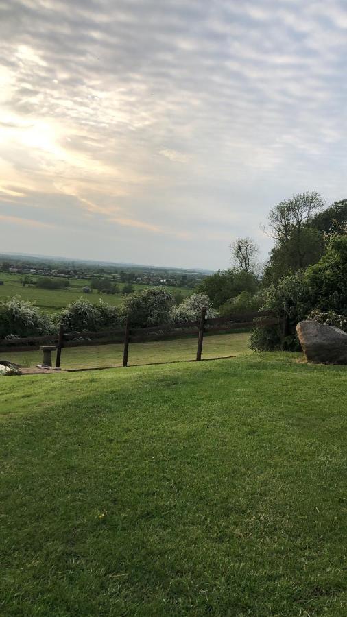 Little Park Holiday Homes Self Catering Cottages 1 & 2 Bedrooms Available Close To Tutbury Castle 外观 照片
