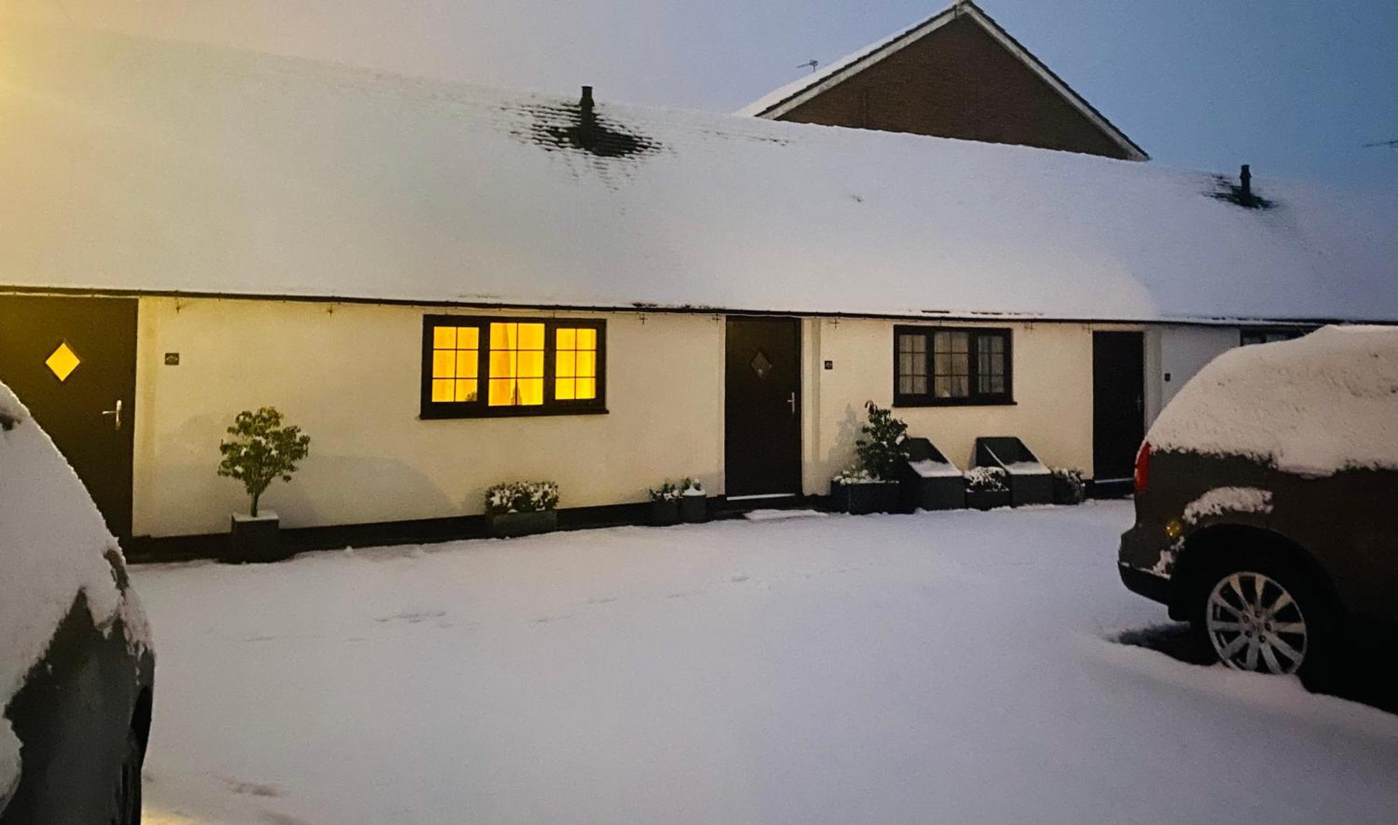 Little Park Holiday Homes Self Catering Cottages 1 & 2 Bedrooms Available Close To Tutbury Castle 外观 照片